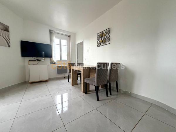 Vente
                Appartement57,28 m² - 3 Pièces -
                    DEAUVILLE (14800)
