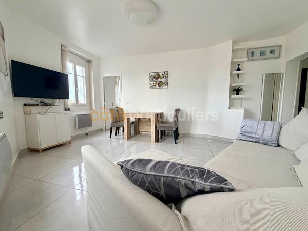 Vente
                Appartement57,28 m² - 3 Pièces -
                    DEAUVILLE (14800)