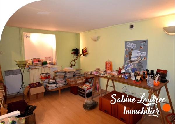 Réalmont (81120) Maison avec Terrasse de 223 m² + local commercial loué (1340€/mois)