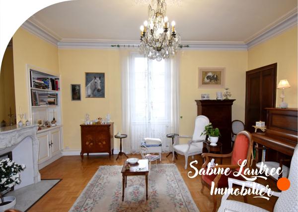 Réalmont (81120) Maison avec Terrasse de 223 m² + local commercial loué (1340€/mois)