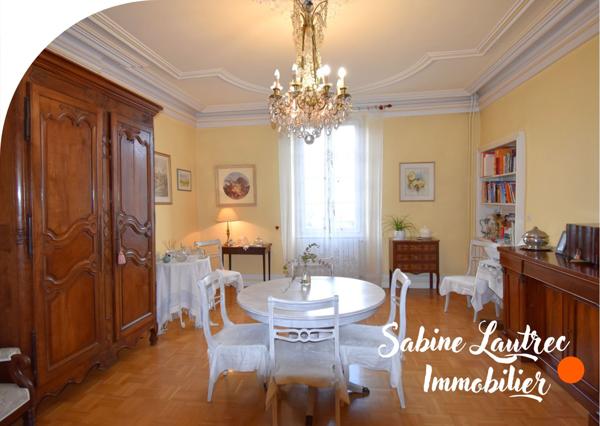 Réalmont (81120) Maison avec Terrasse de 223 m² + local commercial loué (1340€/mois)