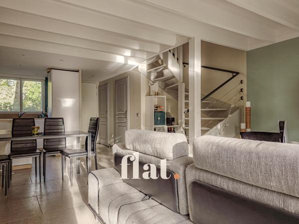 Maison 3 pièces/ 72 m2/ 2 chambres/ stationnement/ jardin