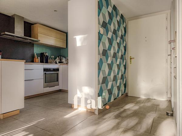 Maison 3 pièces/ 72 m2/ 2 chambres/ stationnement/ jardin