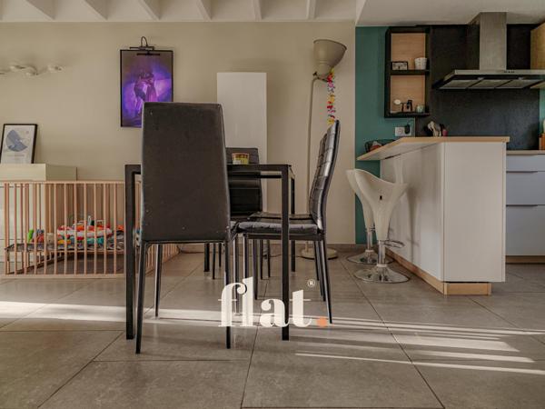 Maison 3 pièces/ 72 m2/ 2 chambres/ stationnement/ jardin