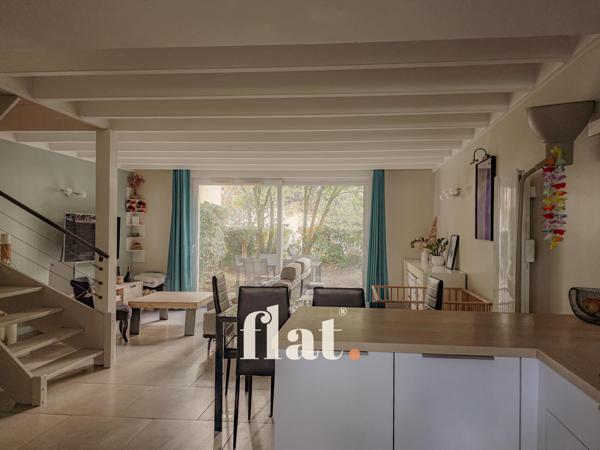 Maison 3 pièces/ 72 m2/ 2 chambres/ stationnement/ jardin