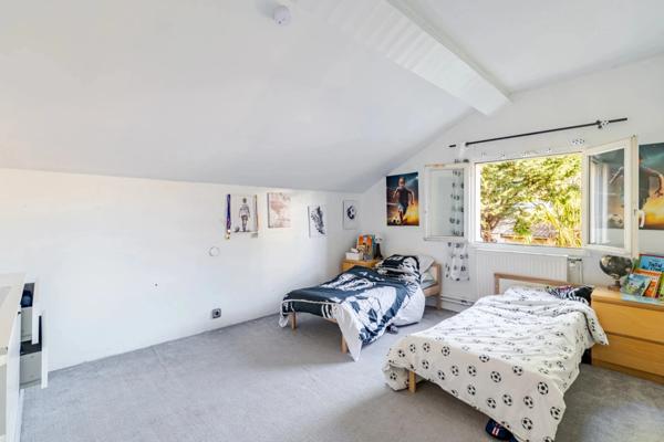 Maison à vendre 5 pièces LIVRY GARGAN - 129 m2 habitable plus deux dépendances en fonds jardin