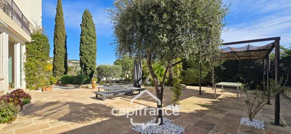 Villa à vendre 5 pièces + piscine BANDOL (83)