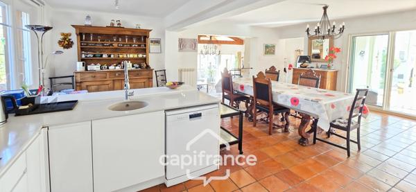 Villa à vendre 5 pièces + piscine BANDOL (83)
