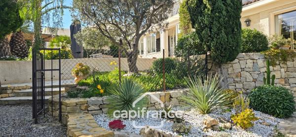 Villa à vendre 5 pièces + piscine BANDOL (83)