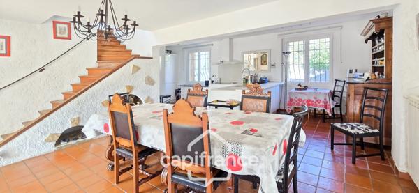 Villa à vendre 5 pièces + piscine BANDOL (83)