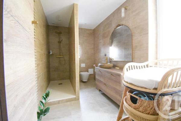 Appartement T7 à vendre  7 pièces - 171,84 m 2   VICHY  - 03