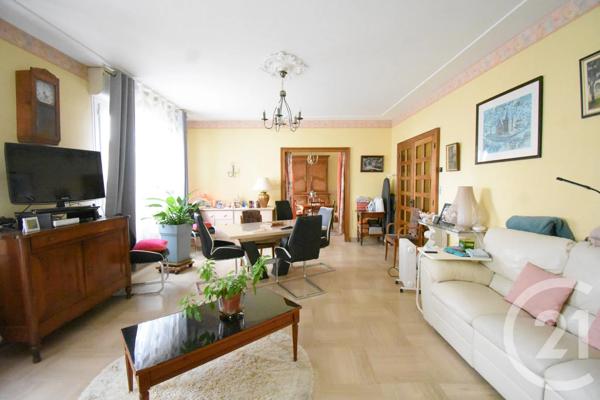 Appartement T7 à vendre  7 pièces - 171,84 m 2   VICHY  - 03