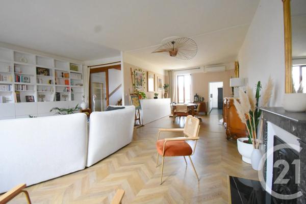 Appartement T7 à vendre  7 pièces - 171,84 m 2   VICHY  - 03