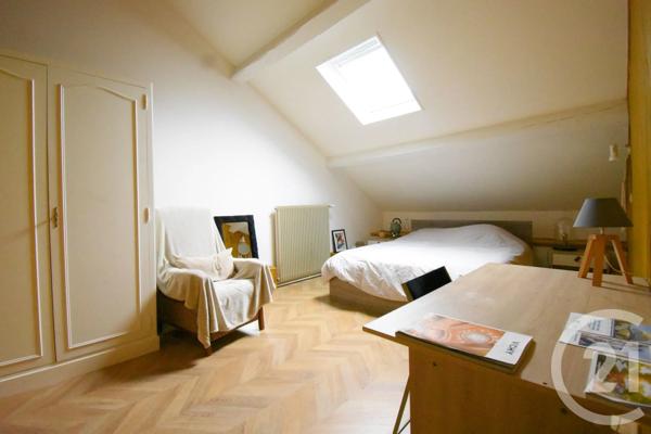 Appartement T7 à vendre  7 pièces - 171,84 m 2   VICHY  - 03