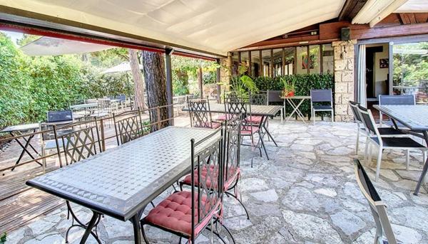 Murs commerciaux 211 m2 Restaurant + Appartement