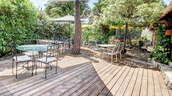 Murs commerciaux 211 m2 Restaurant + Appartement