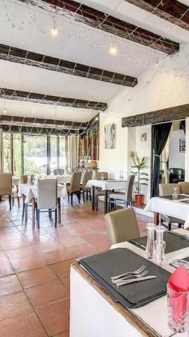 Murs commerciaux 211 m2 Restaurant + Appartement