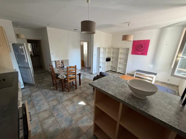 APPARTEMENT F3 meublé