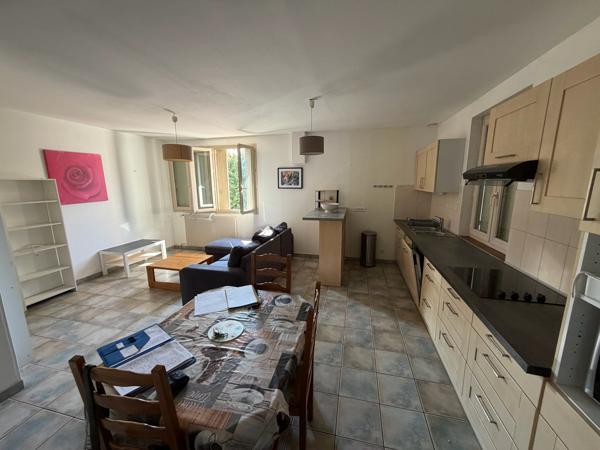APPARTEMENT F3 meublé
