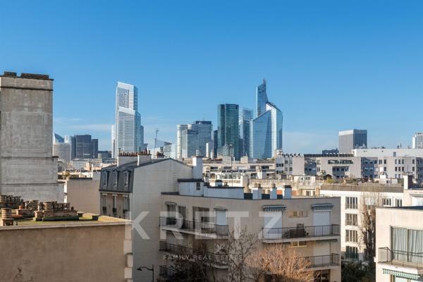NEUILLY-SUR-SEINE– Élégance, lumière et volumes à deux pas du Bois de Boulogne