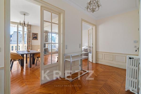 NEUILLY-SUR-SEINE– Élégance, lumière et volumes à deux pas du Bois de Boulogne