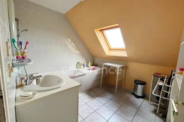 Belle Maison à vendre 6 pièces à PLONEIS (29)