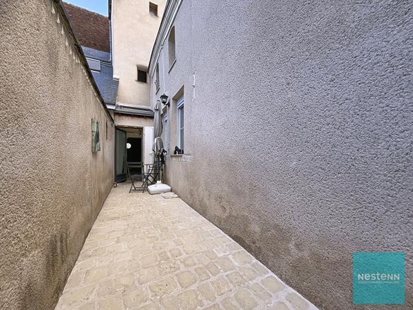 Maison à vendre à Bléré - 6 pièces, 4 chambres, très bon état
