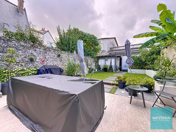 Maison à vendre à Bléré - 6 pièces, 4 chambres, très bon état