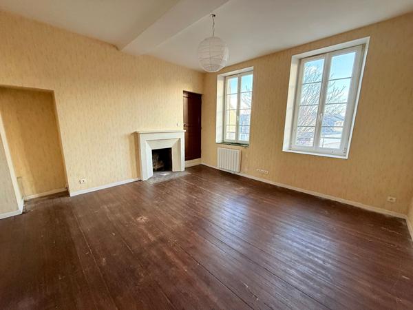 Maison de ville en pierre VENOIX