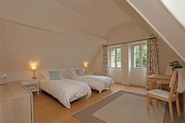 Elégant manoir clé en main et sa maison de gardien