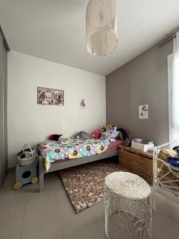 CONFORTABLE VILLA Récente de 2015 construite sur vide sanitaire