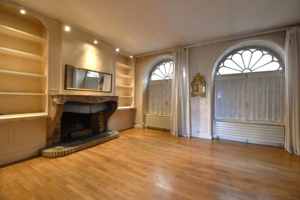 Maison à vendre 10 pièces SAINT AGREVE (07)