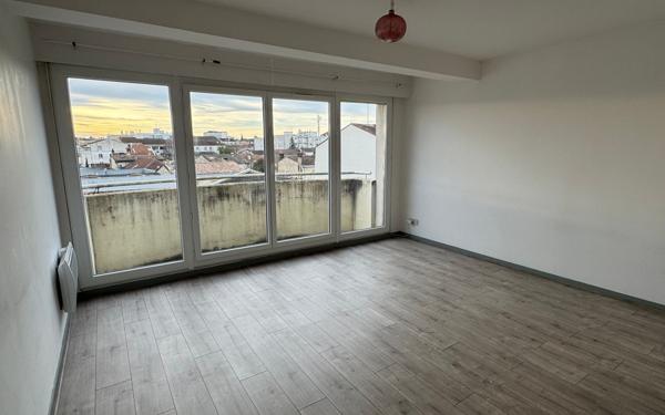 Appartement à vendre    3 pièces • 53 m2 Bordeaux