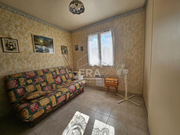 Septemes Les Vallons T6  d'environ 132m2 + garage 40 m2 sur une parcelle de 552 m2