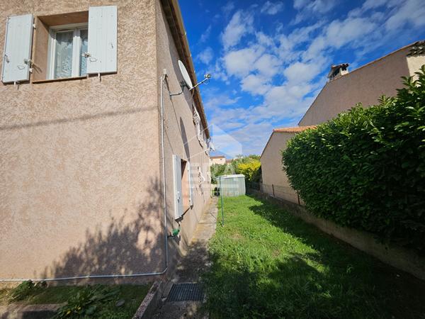 Septemes Les Vallons T6  d'environ 132m2 + garage 40 m2 sur une parcelle de 552 m2