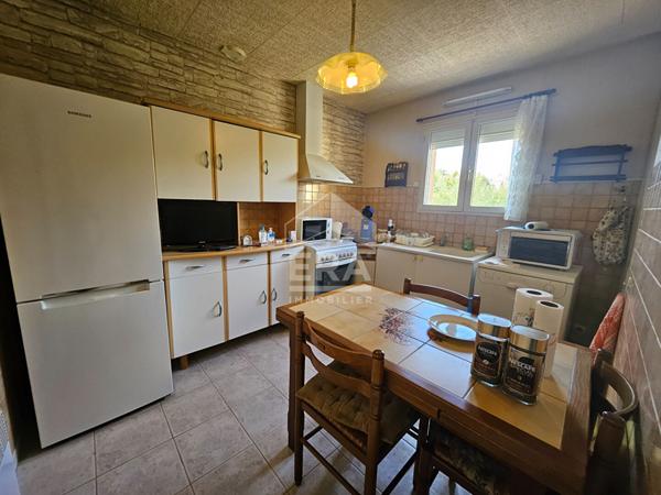 Septemes Les Vallons T6  d'environ 132m2 + garage 40 m2 sur une parcelle de 552 m2