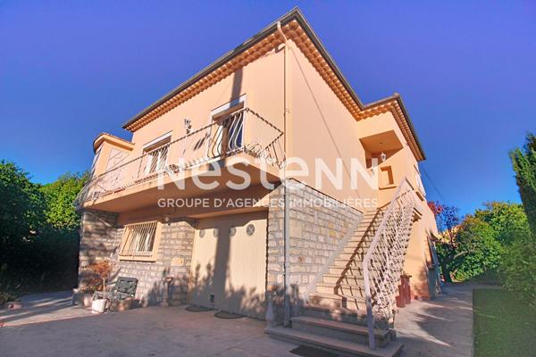 A VENDRE - Maison familiale 7 pieces avec deux logements a Draguignan