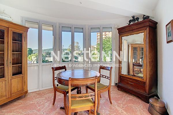 A VENDRE - Maison familiale 7 pieces avec deux logements a Draguignan