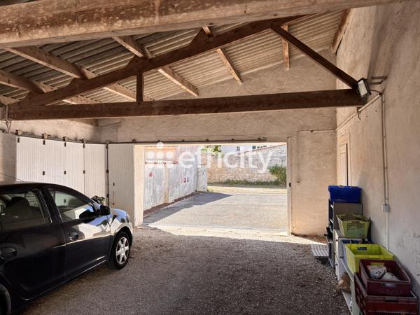 Maison
         6 pièces
        - 193 m² 549 000 €*