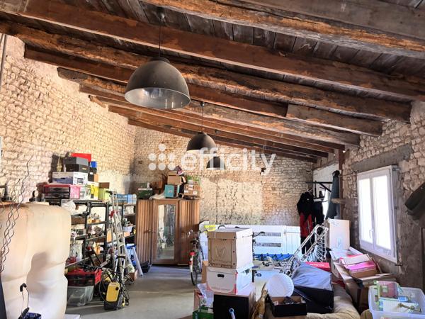 Maison
         6 pièces
        - 193 m² 549 000 €*