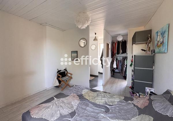 Maison
         6 pièces
        - 193 m² 549 000 €*
