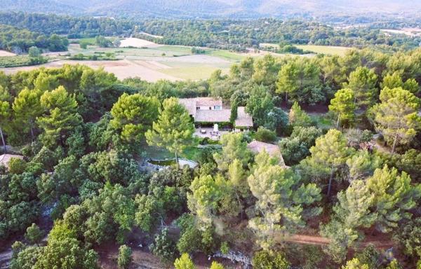 Grambois (84240) Domaine d'exception dans le Sud Luberon | Vue Sainte-Victoire