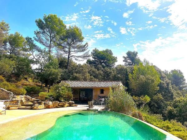 Grambois (84240) Domaine d'exception dans le Sud Luberon | Vue Sainte-Victoire