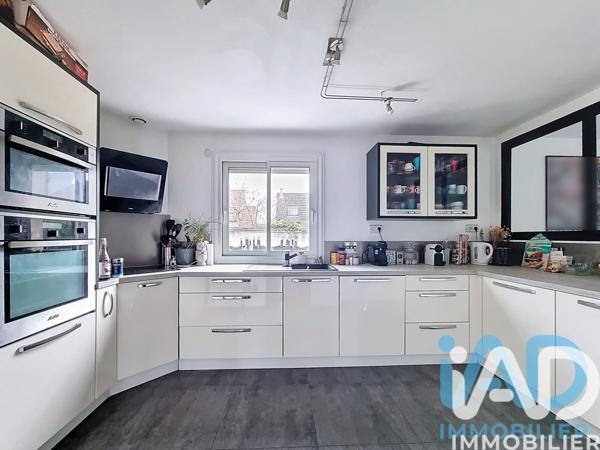 Maison à vendre 6 pièces 140 m² Brie-Comte-Robert