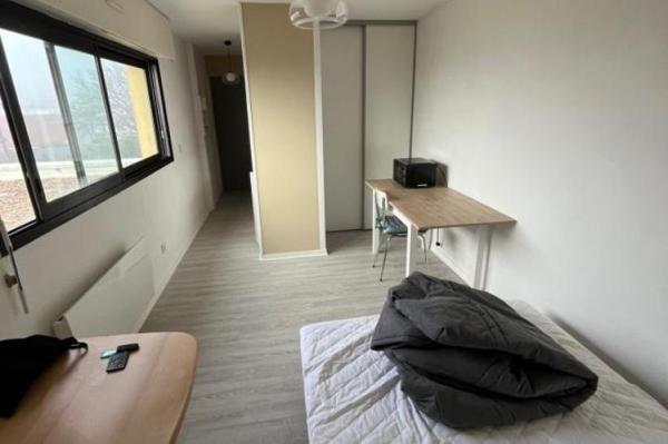 Location - Appartement 1 pièces 19 m 2 LE MANS (72000)