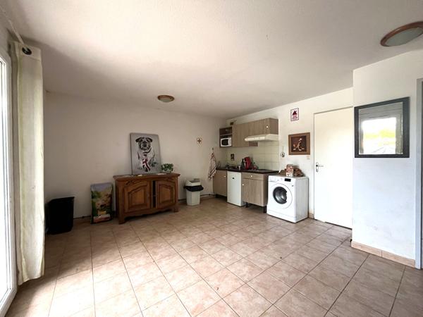 A vendre Appartement de 3 pièce(s) en rez de chaussée avec piscines