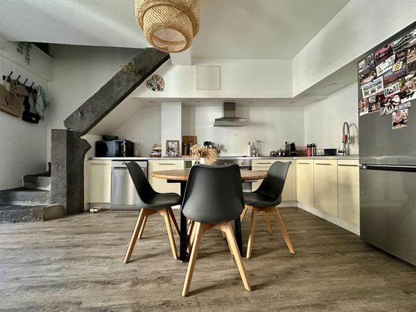 Maison de bourg rénovée avec terrasse - Clermont-Province