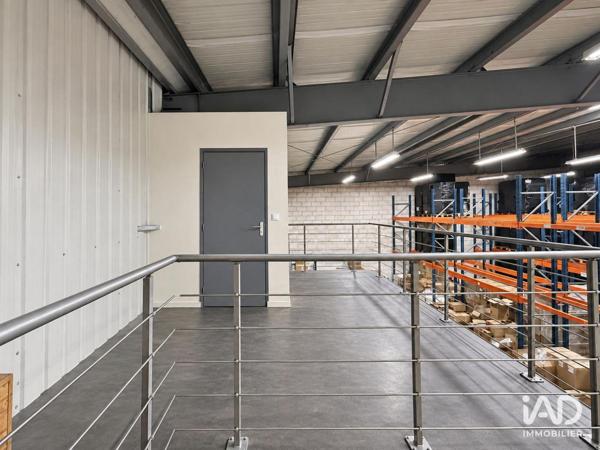 Location bureaux 157 m² Fèves