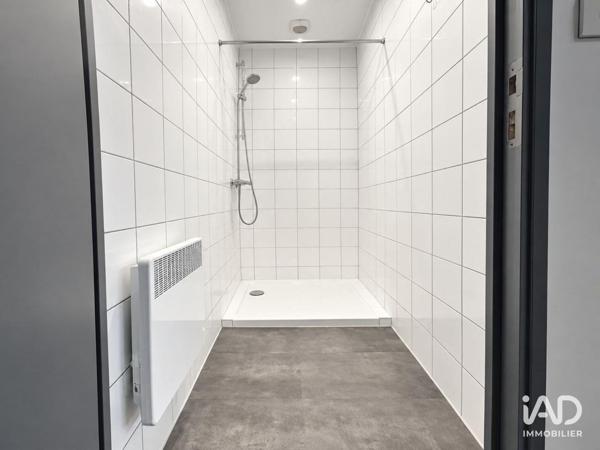 Location bureaux 157 m² Fèves