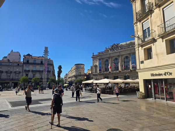 MONTPELLIER - MURS COMMERCIAUX LOUES, LOCAL 92 M², EMPLACEMENT N°1
